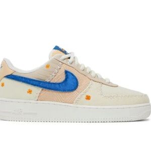 Nike Air Force 1 07 LA Flea